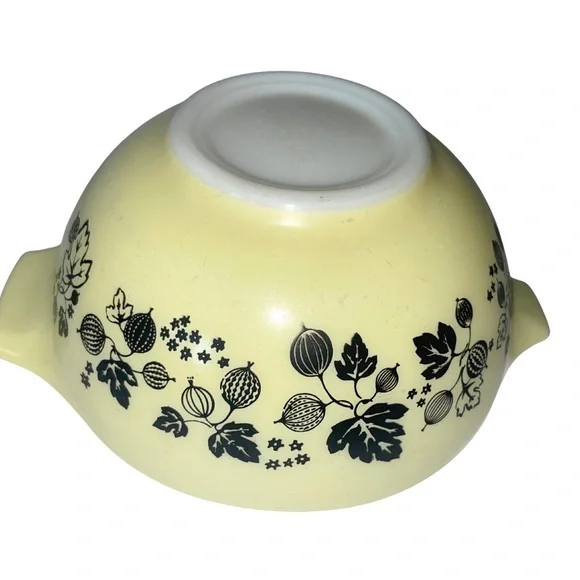 PYREX 🌼 Yellow Gooseberry Cinderella Nesting Mixing Bowl Complete Set - VINTAGE - Picture 4 of 7